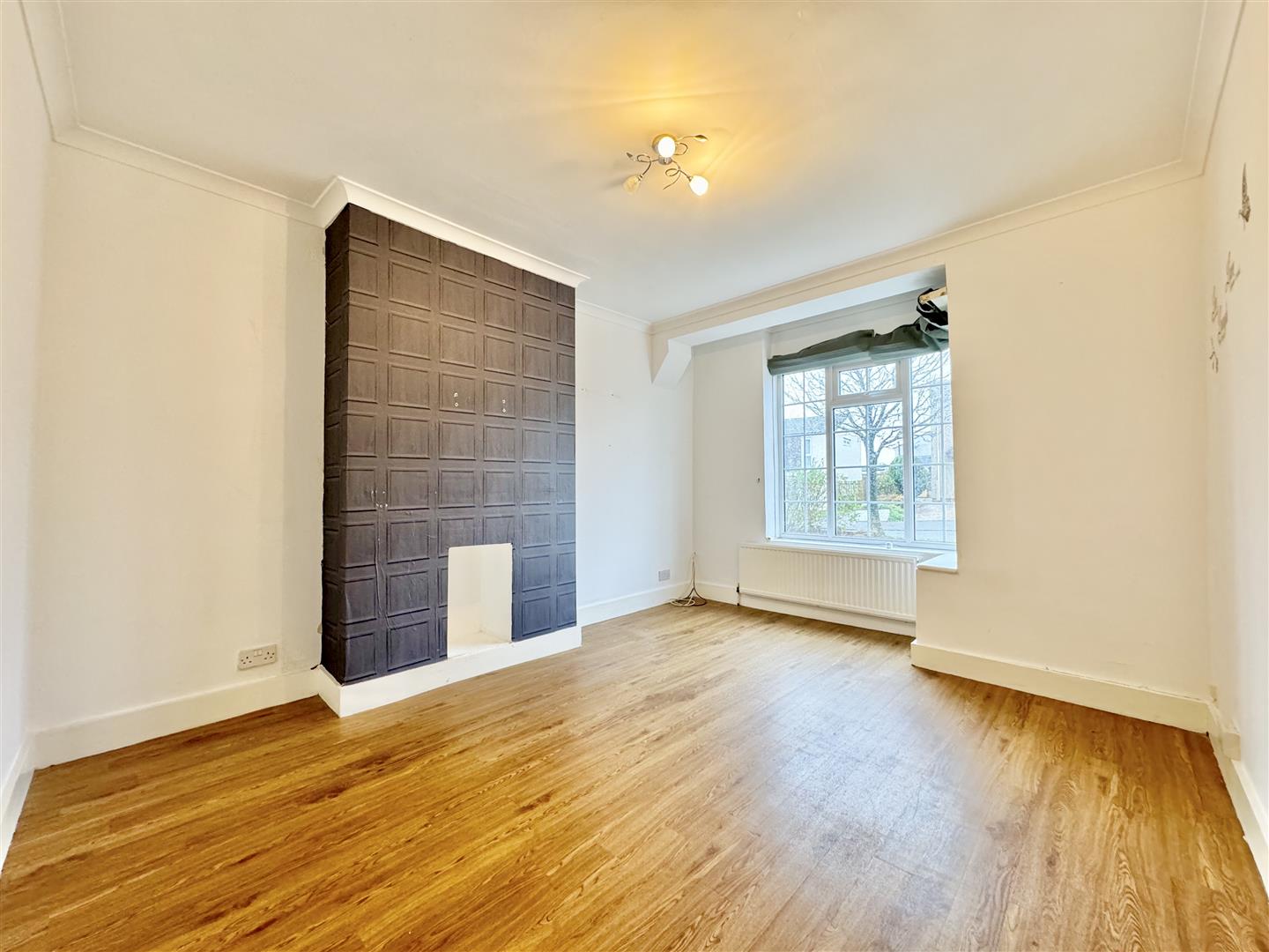 3 bed property in Harrow Lane, St. Leonards-On-Sea